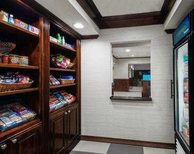 Hampton Inn & Suites - 34