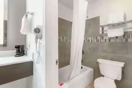 Travelodge By Wyndham San Antonio Lackland a f b - 71