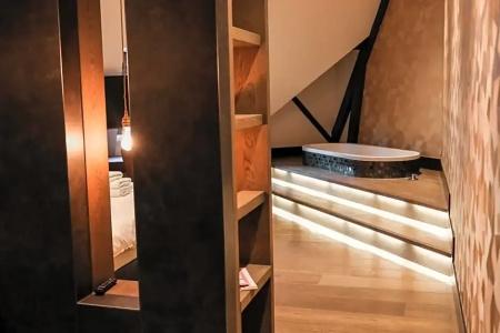 Manzo's Suites - 57