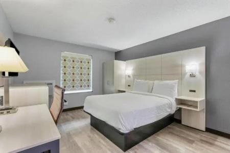Days Inn by Wyndham Savannah Gateway I-95 - 17