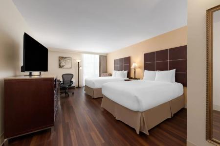 Wyndham Riverfront - 43