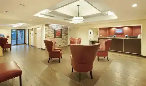Red Roof Inn Plus+ Austin South - 9