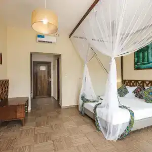 Zanzibar Queen - 42