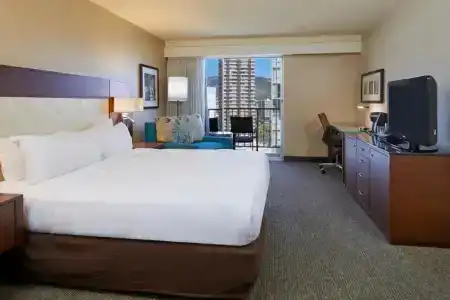 DoubleTree by Hilton Alana - Waikiki Beach - 47