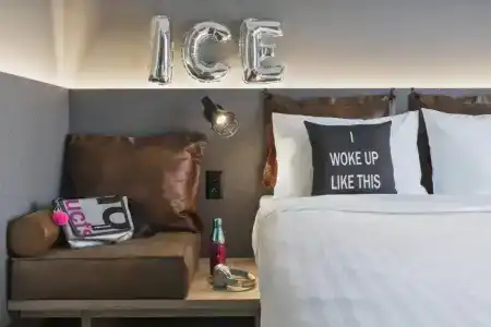 Moxy Lausanne City - 25