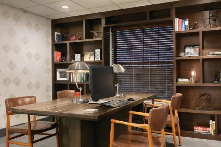 Four Points by Sheraton Arena - 17