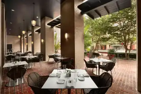 Embassy Suites by Hilton Old Town - 27
