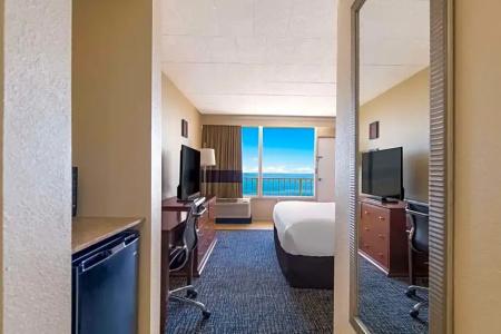 Comfort Inn South Oceanfront - 54
