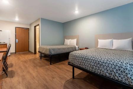 WoodSpring Suites North - 11
