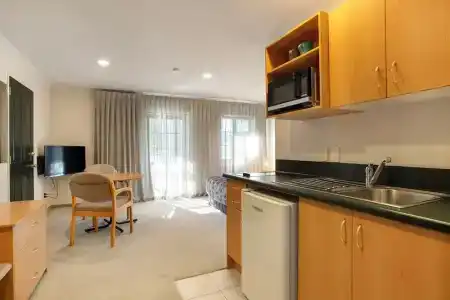 Greenlane Manor - 28