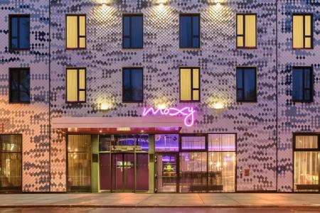 Moxy Dresden Neustadt - 0