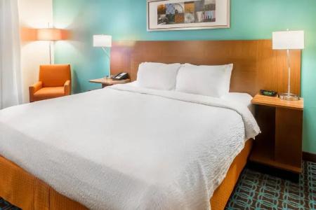 Fairfield Inn & Suites - 28