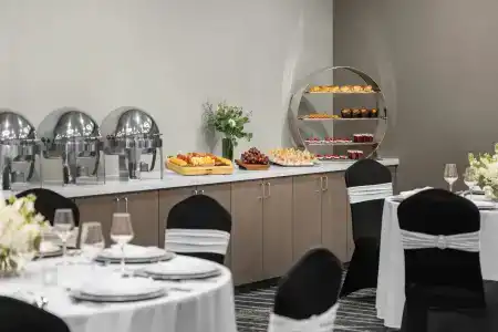 DoubleTree by Hilton Las Vegas Airport - 41