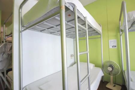 OYO 1054 Phuket Backpacker Hostel - 34