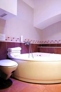 Dolce Vita Suites Boutique - 93