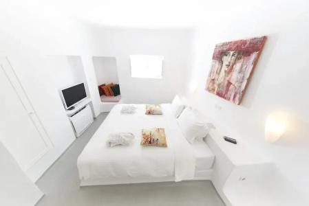 Trieris Villa & Suites - 97