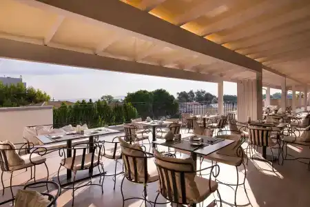 Neikos Mediterraneo Luxury Suites - 24