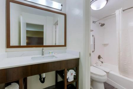 Comfort Suites At Sabino Canyon - 79