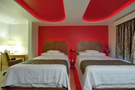 Romantic Inn & Suites - 15