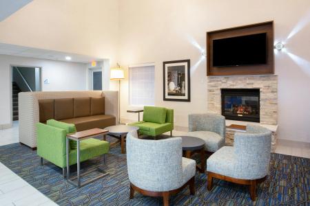 Holiday Inn Express & Suites, an IHG - 26