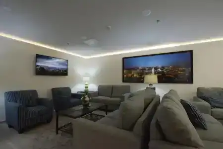 New Capitol - 8