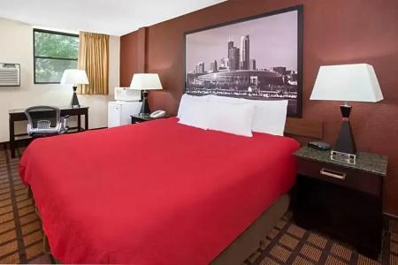 Super 8 by Wyndham Chicago IL - 35