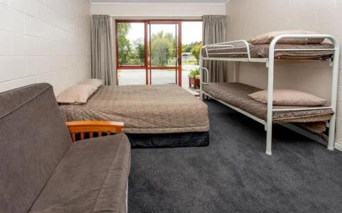 Nelson City Top 10 Holiday Park - 80