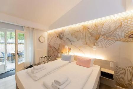 Little Suite - 24