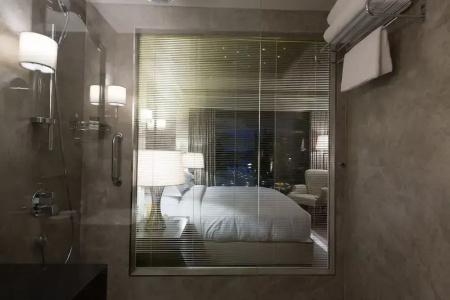 DoubleTree By Hilton Izmir Airport - 69