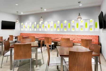 SpringHill Suites by Marriott San Diego Mission Valley - 34