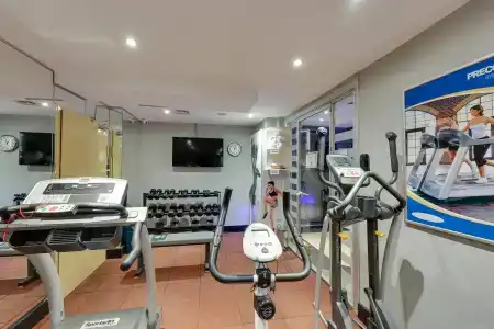 Ramada by Wyndham Istanbul Old City - 17