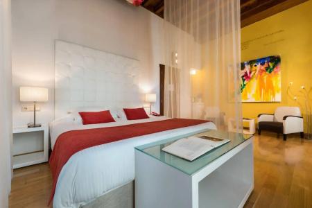 Gar Anat Boutique - 4