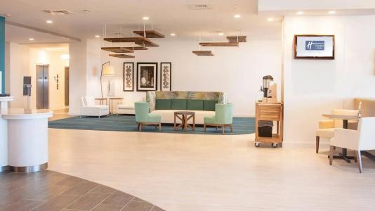 Holiday Inn Express & Suites Beach Beachfront by IHG - 1