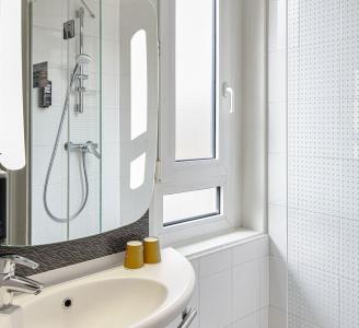 ibis Annecy Centre Vieille Ville - 82