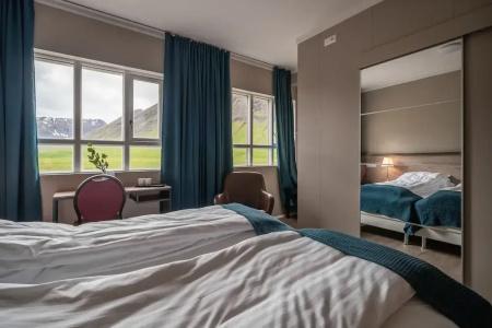 Holt Inn - 110