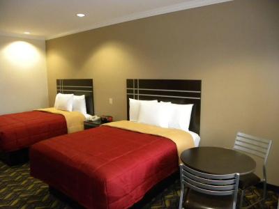 Palace Inn Kingwood - 1