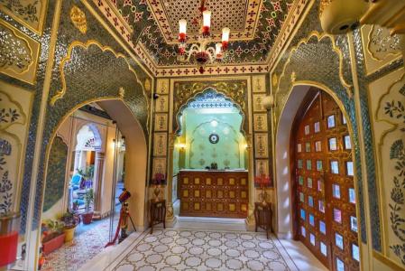 Nirbana Palace - A Heritage and Spa - 35