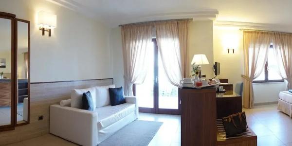 Suites & Residence - 92