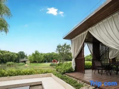 East Tai Lake Grand - 82