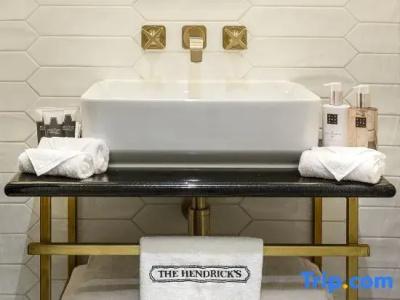 The Hendrick's - 105