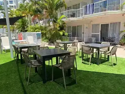 Outrigger Burleigh - 97