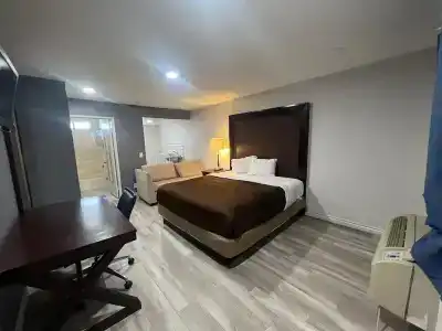 Goldstar Inn Motel - 6
