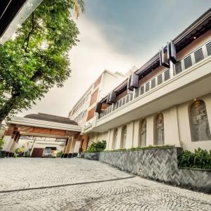 Tanadewa Resort & Spa Ubud - 0