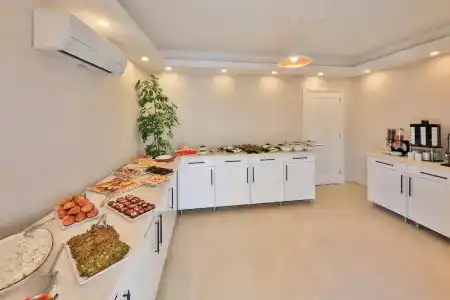 Lora Kaş - 10