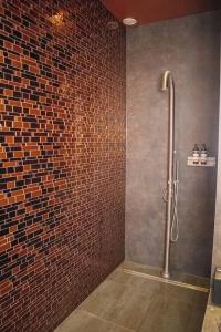 Manzo's Suites - 52