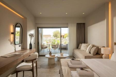 Elea Suites & Residences - 30