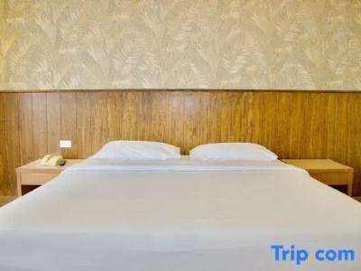 Golden Beach Pattaya - 36