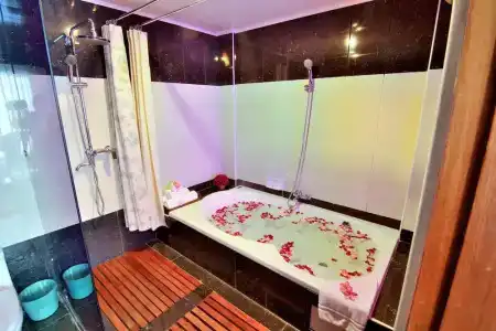 Shwe Ingyinn Mandalay - 66