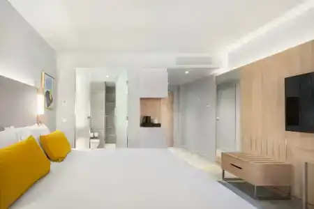 Courtyard by Marriott Paris Charles de Gaulle Central Airport - 53