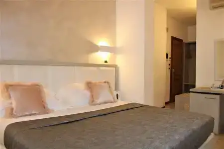 Artemisia Palace - 12